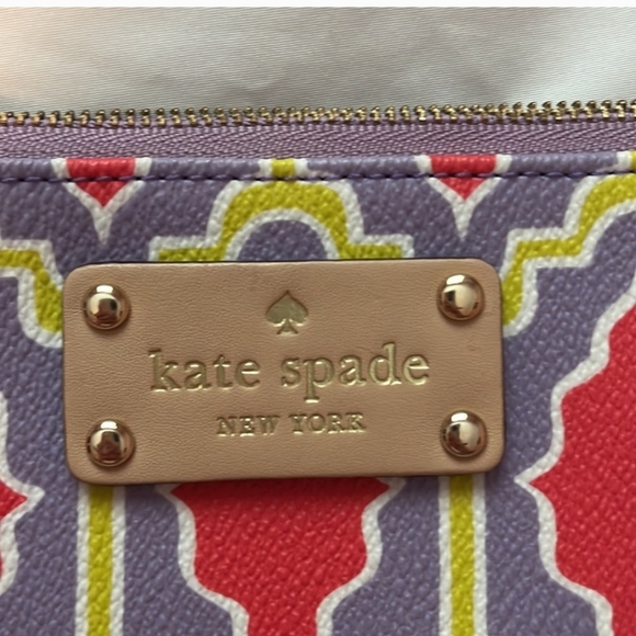 KATE SPADE CABANA TILE LINET CLUTCH EUC. - Picture 3 of 5